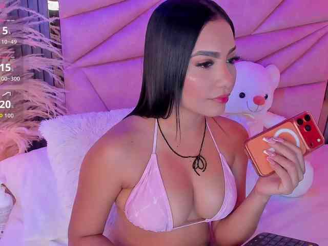AlisseMiller webcam