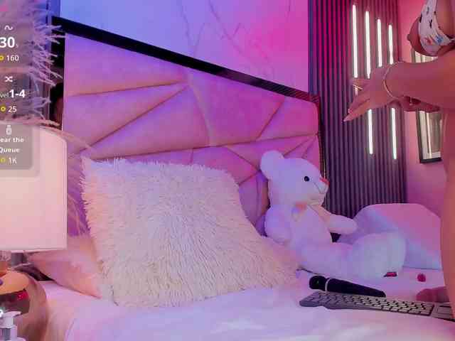 AlisseMiller webcam