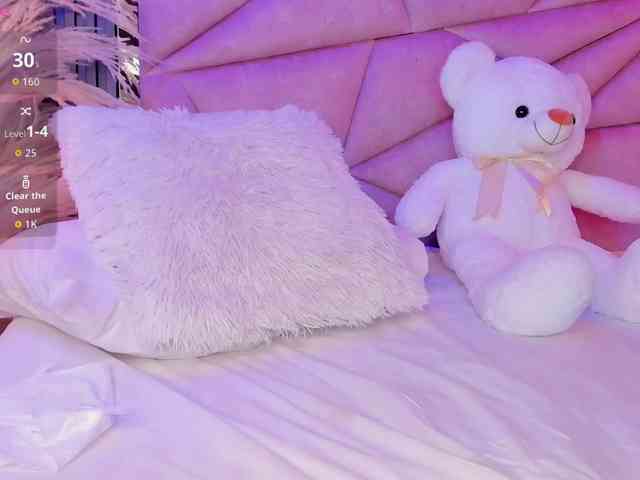 AlisseMiller webcam
