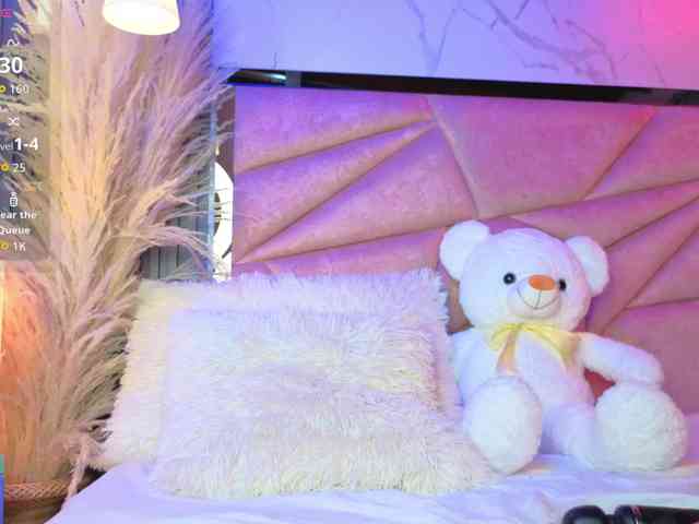 AlisseMiller webcam