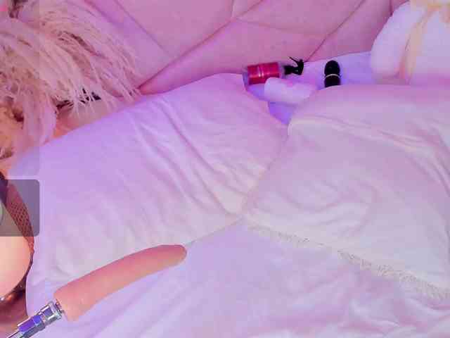 AlisseMiller webcam