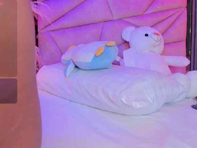AlisseMiller webcam