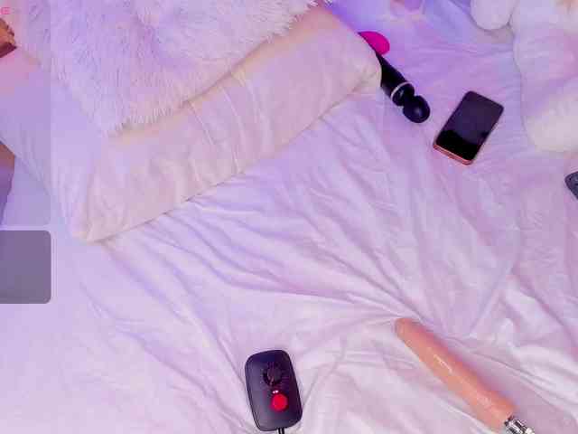 AlisseMiller webcam