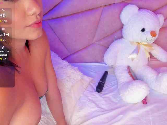 AlisseMiller webcam