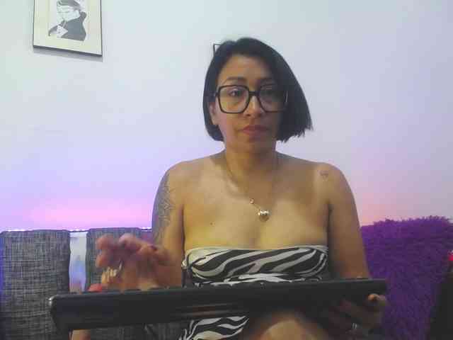 Horny-wife webcam