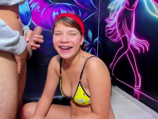 jessi-and-boy live cam on BongaCams