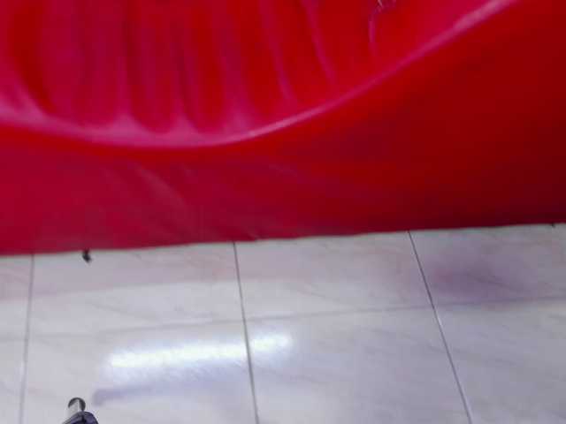 jessi-and-boy live cam on BongaCams