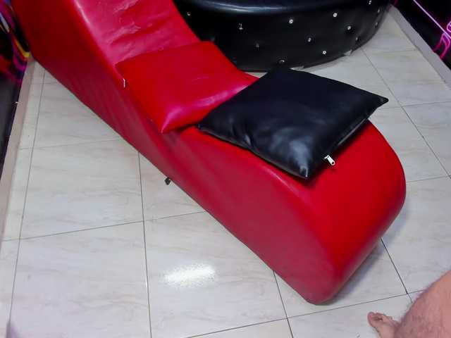 jessi-and-boy's BongaCams show and profile