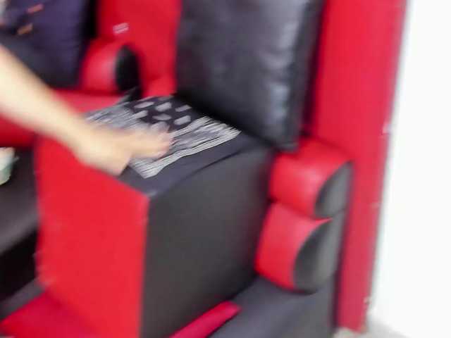 jessi-and-boy live cam on BongaCams