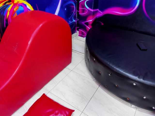 jessi-and-boy's BongaCams profile