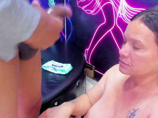 jessi_and_boy webcam