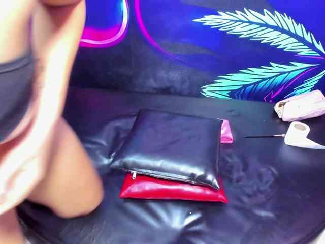 jessi_and_boy webcam