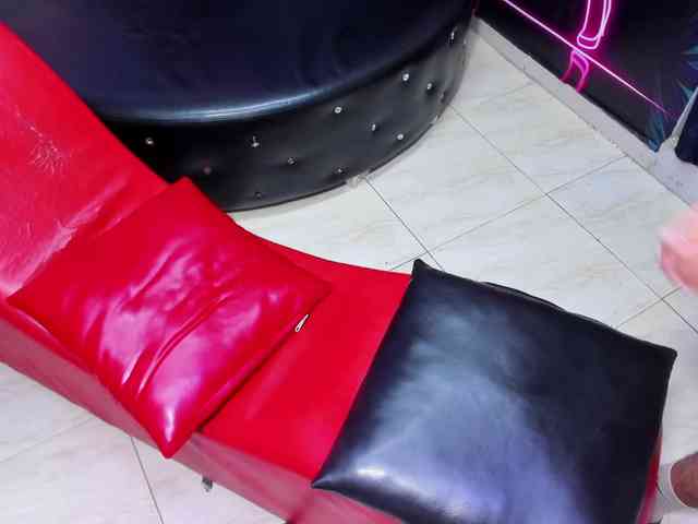 jessi_and_boy webcam