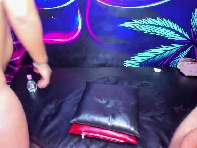 jessi_and_boy webcam