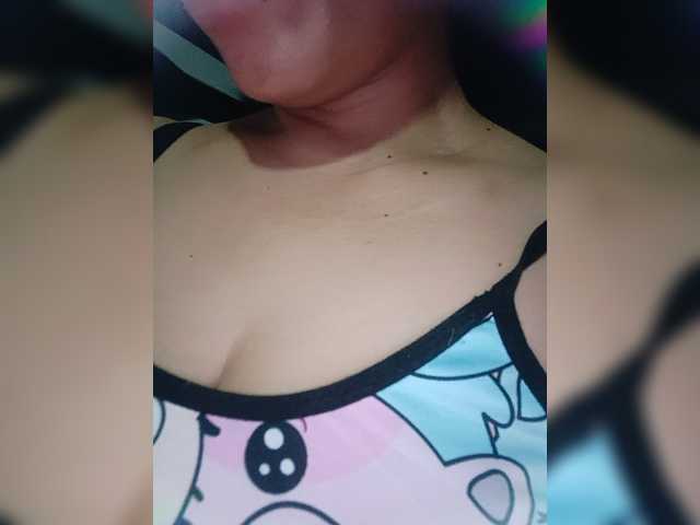 candicelovee live cam on BongaCams