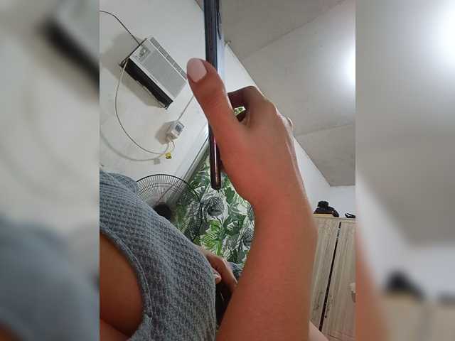 candicelovee, en directo ahora en BongaCams