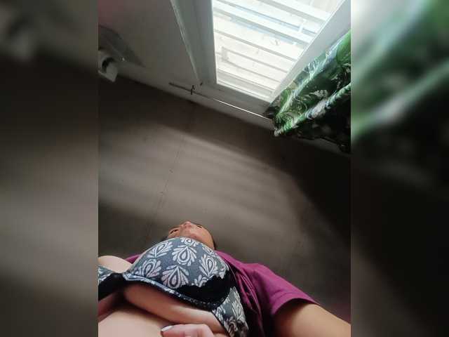 candicelovee live cam on BongaCams