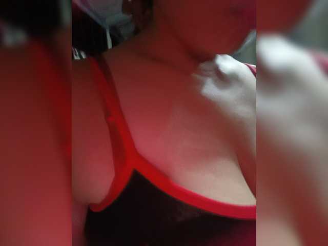 candicelovee live cam on BongaCams