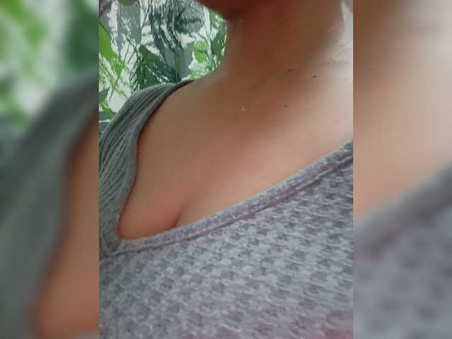 candicelovee live cam on BongaCams