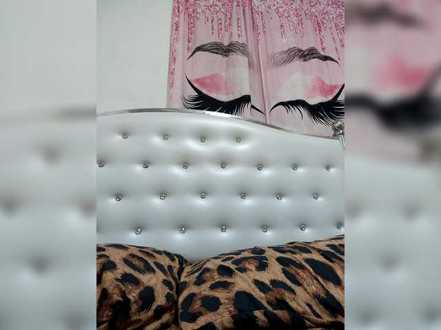 candicelovee's BongaCams show and profile