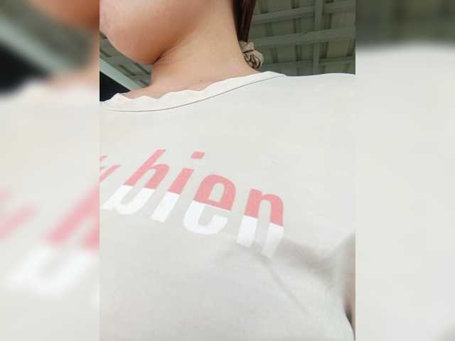 le modèle candicelovee est en webcam porno dans un show sur le site bongacams, il possède les tags suivants: Asian,Brunette,Shaved