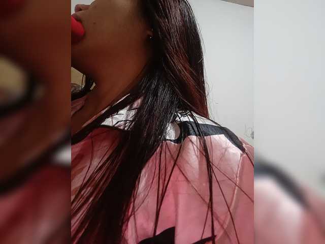 candicelovee live cam on BongaCams