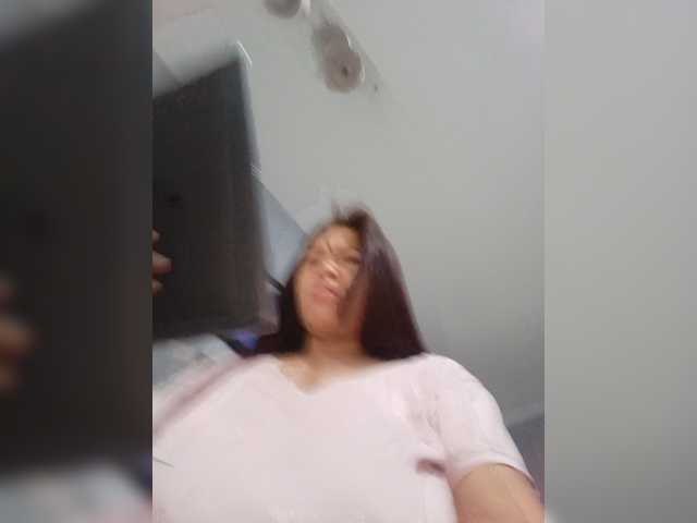 candicelovee live cam on BongaCams