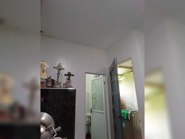 candicelovee live cam on BongaCams