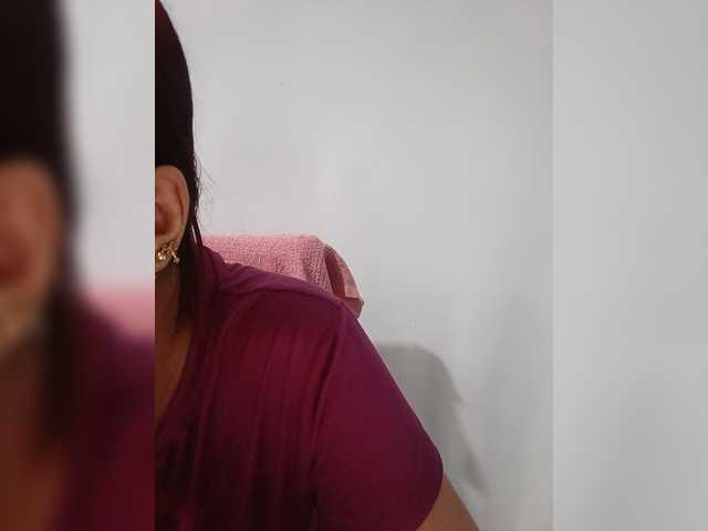 candicelovee live cam on BongaCams