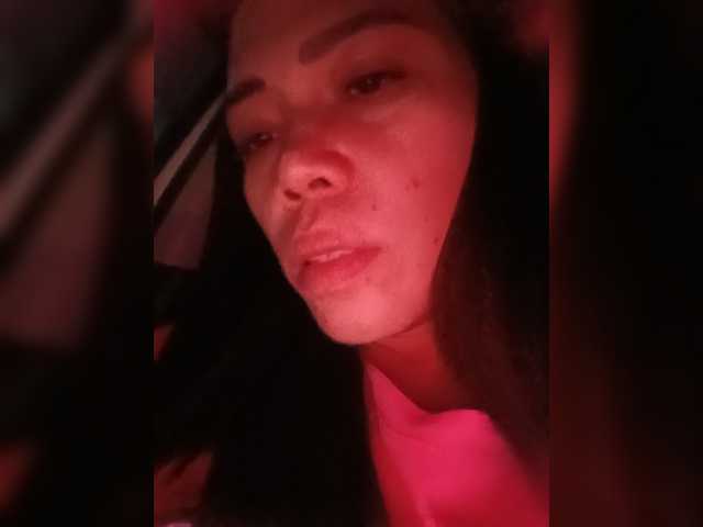 candicelovee live cam on BongaCams