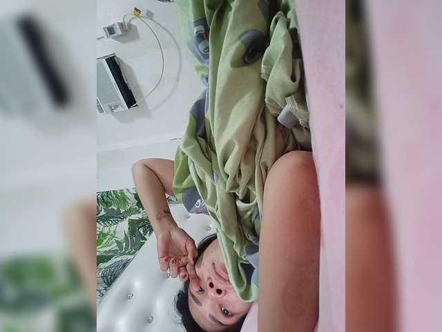 candicelovee live cam on BongaCams