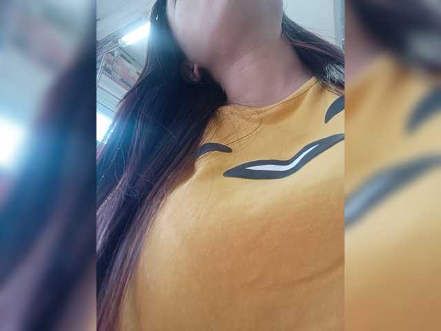 candicelovee live cam on BongaCams
