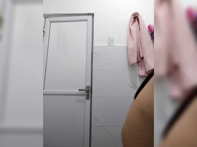 candicelovee, en directo ahora en BongaCams