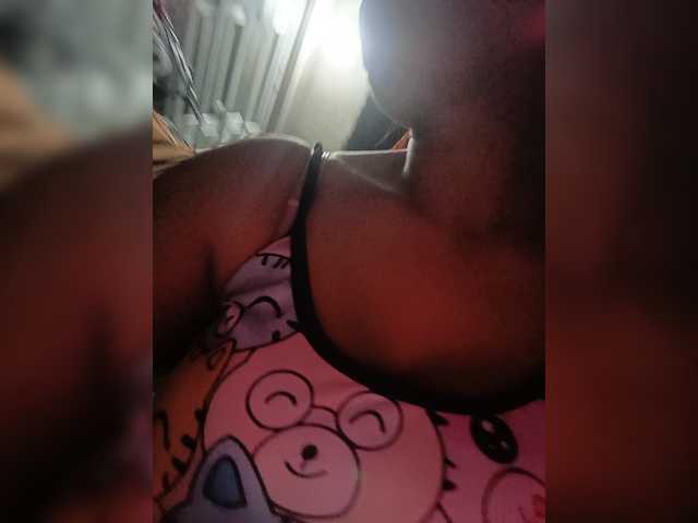candicelovee live cam on BongaCams