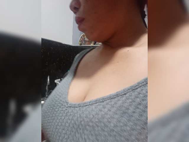 candicelovee live cam on BongaCams