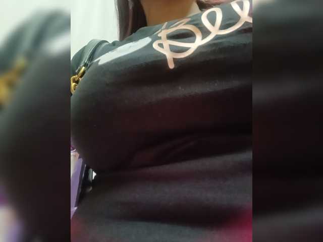 candicelovee live cam on BongaCams