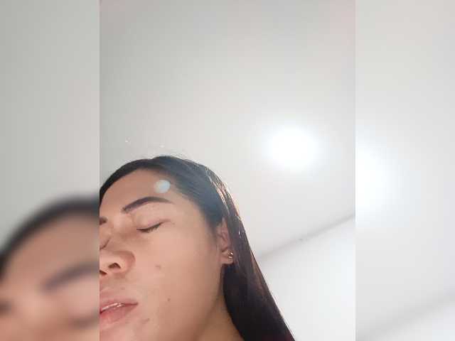 candicelovee live cam on BongaCams