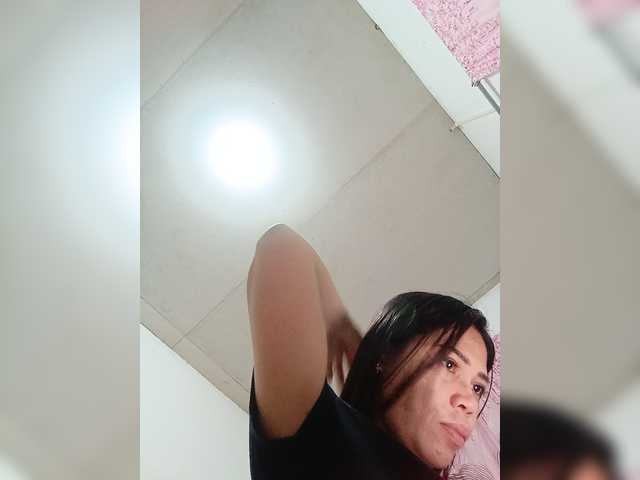 candicelovee live cam on BongaCams