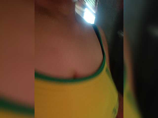 candicelovee live cam on BongaCams