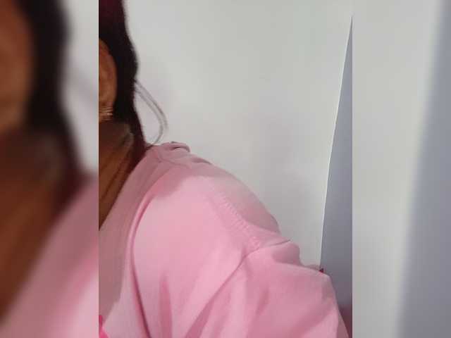 candicelovee live cam on BongaCams