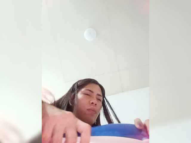 candicelovee live cam on BongaCams