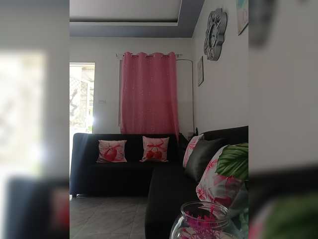 candicelovee live cam on BongaCams