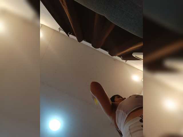 candicelovee live cam on BongaCams