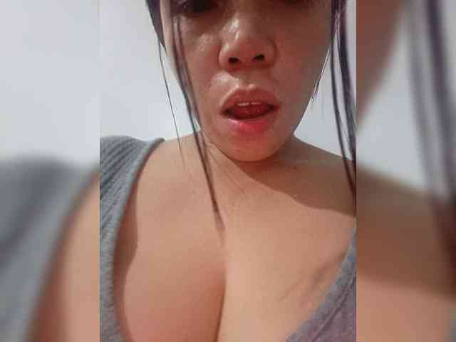 candicelovee Live Webcam on BongaCams