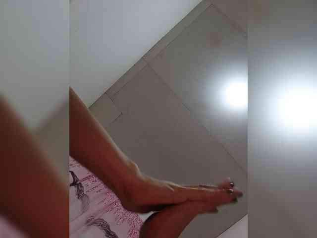 candicelovee Live Webcam on BongaCams