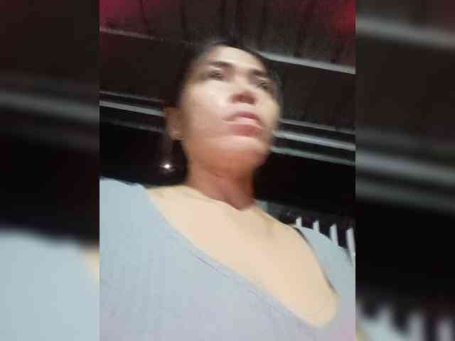 candicelovee Live Webcam on BongaCams