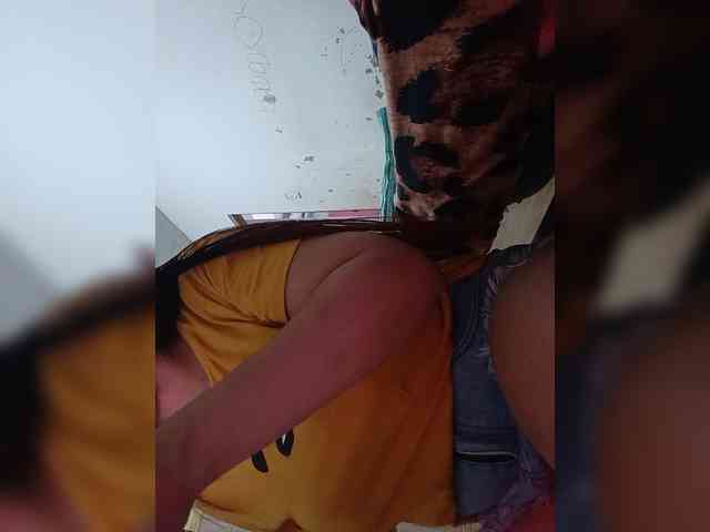 candicelovee Live Webcam on BongaCams
