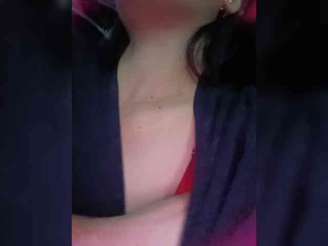 candicelovee Live Webcam on BongaCams