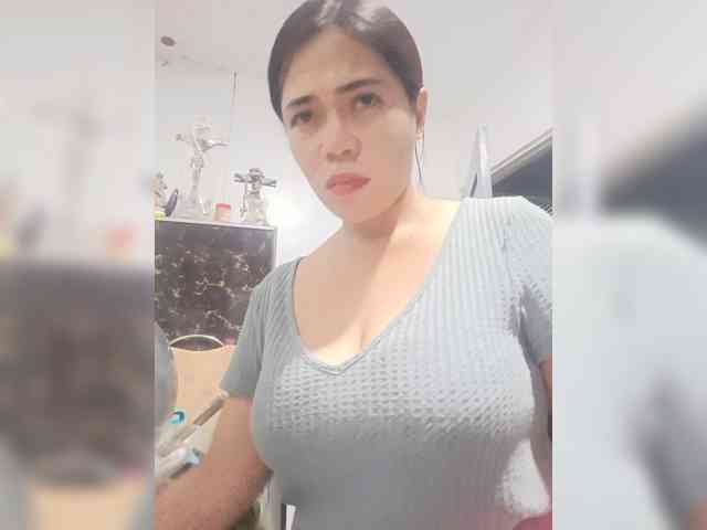 candicelovee Live Webcam on BongaCams