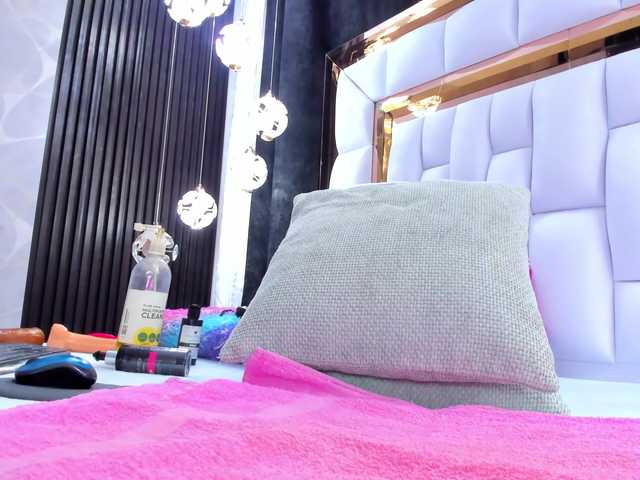 SarayRoyse live cam on BongaCams